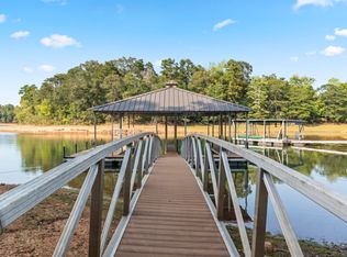 213 Friendship Dr, Hartwell, GA 30643