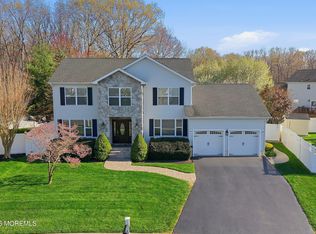 23 Paulette Ln, Howell, NJ 07731