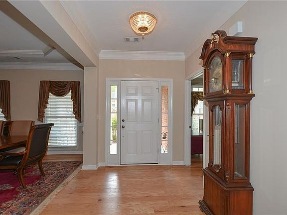 5th image of 711 Parkside Dr