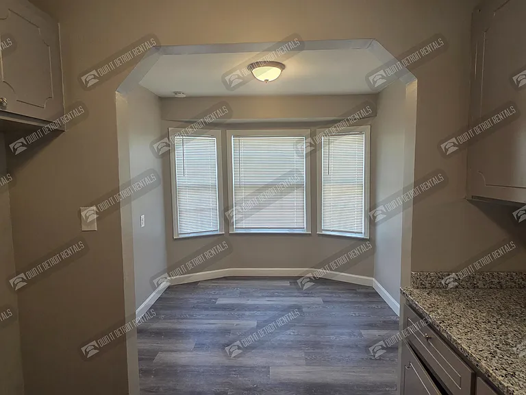 8460 Timken Ave — Photo 17