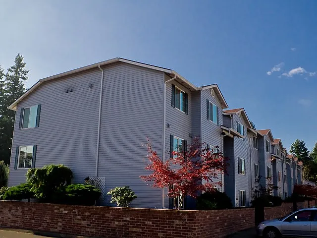 Red Rose Manor — Photo 14
