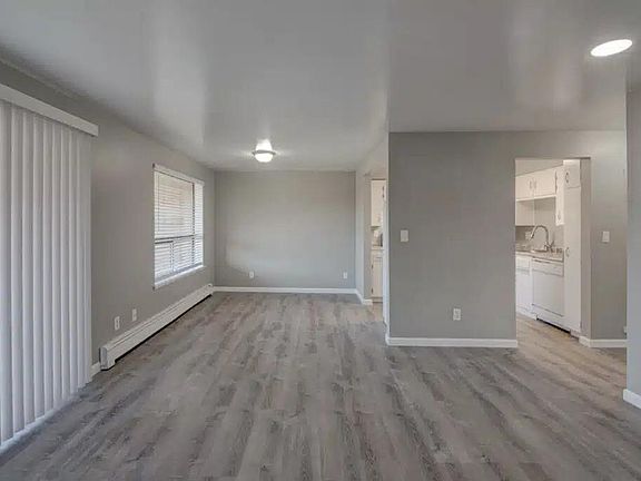 3rd image of 970 12th St SE #102