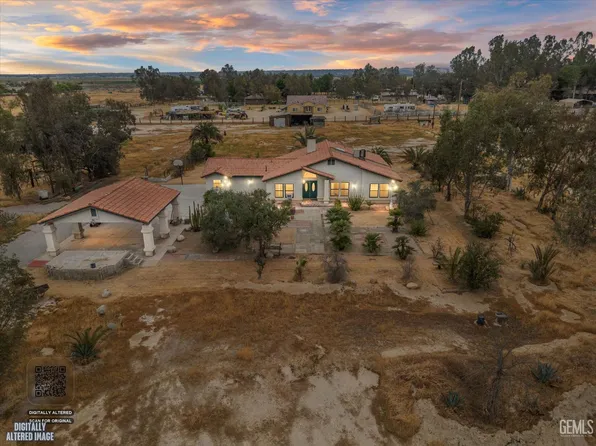 5504 E White Ln, Bakersfield, CA 93307