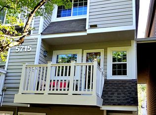 5715 Chapman Mill Dr APT 320, North Bethesda, MD 20852