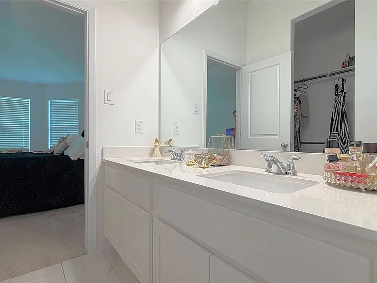 13701 Ronald Reagan Blvd #1 — Photo 15