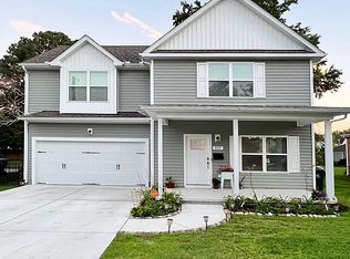 957 Wolcott Ave, Norfolk, VA 23513