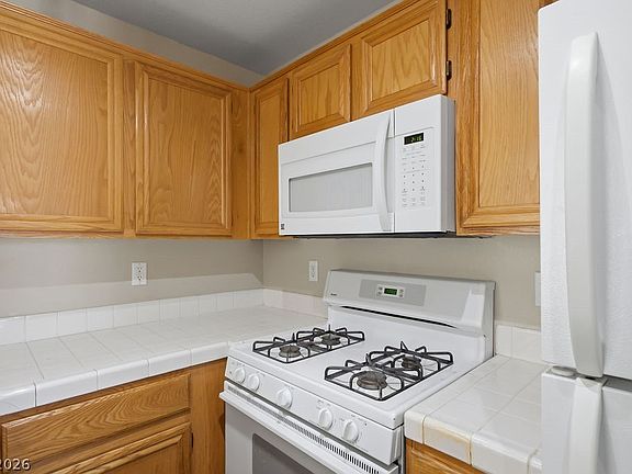 4th image of 3125 N Buffalo Dr Unit 2076