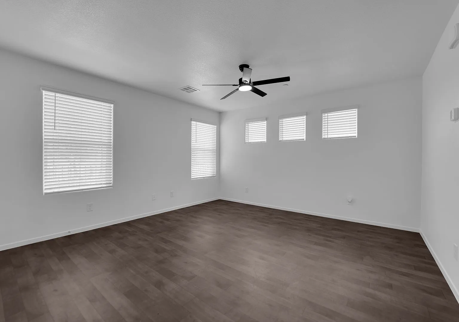New Build 3 Bedroom Home in Cadence, Henderson — Photo 4