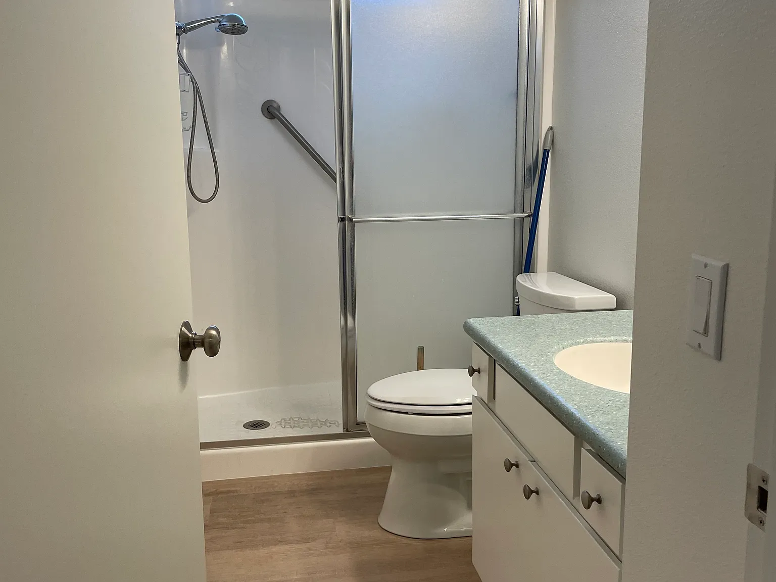2 bed, 961 sqft, $3,200 — Photo 2