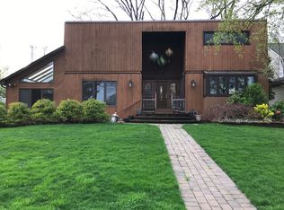 135 Ridge Rd, Nutley, NJ 07110