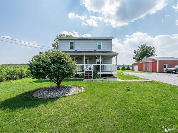 8383 Dixon Rd, Monroe, MI 48161