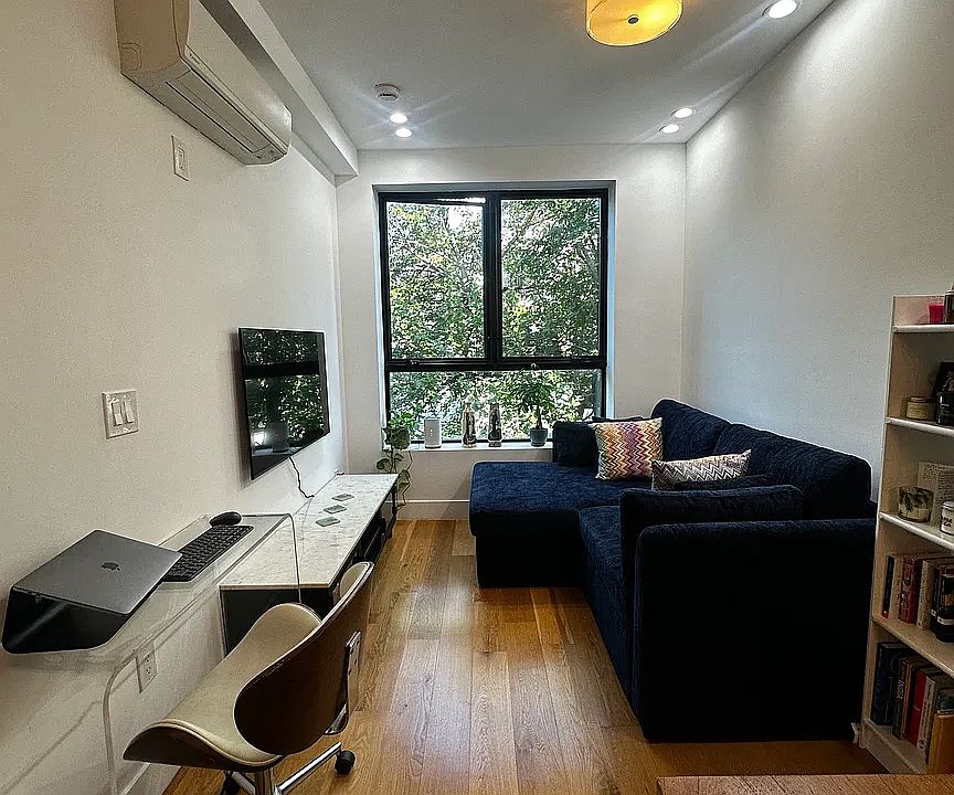 1st image of 479 Lexington Ave #3