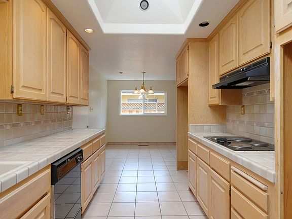 2nd image of 2539 Briarwood Dr