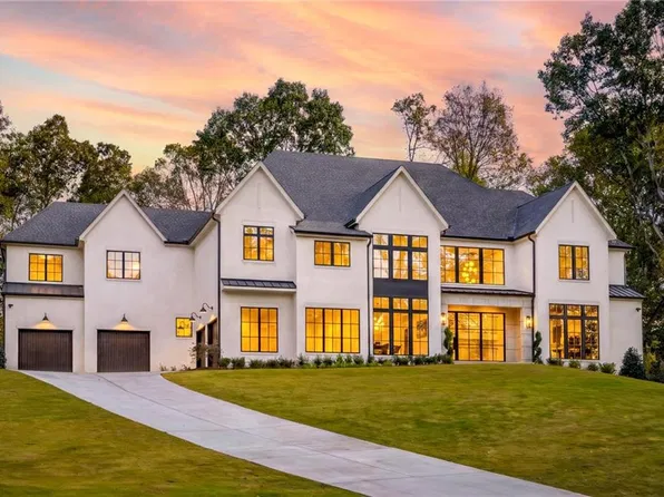4671 E Conway Dr NW, Sandy Springs, GA 30327