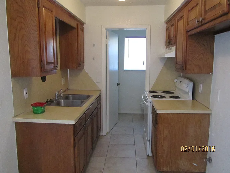 2720 SW 74th St #12 — Photo 2