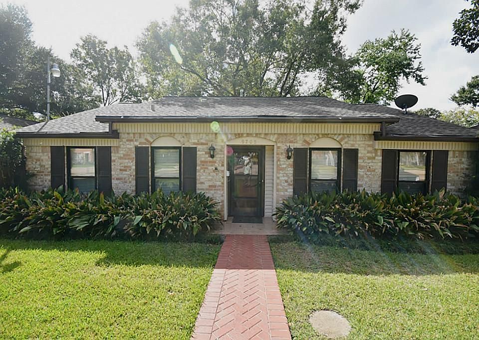 1st image of 9705 Westview Dr