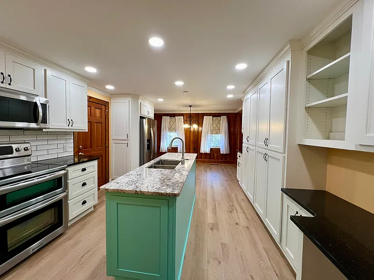 9532 Harwood Ln — Photo 7