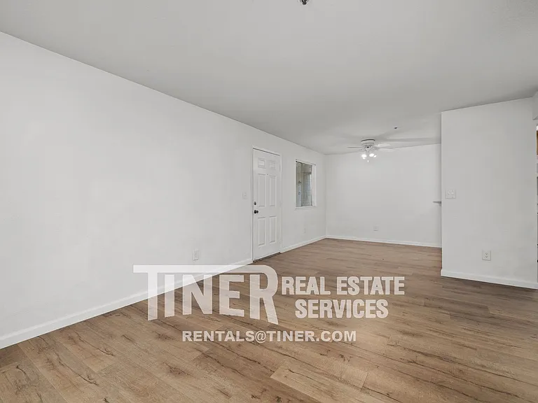 1019 Dornajo Way #108 — Photo 8