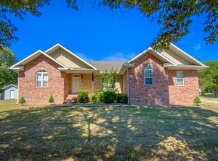6760 Shoshone Dr, Harrison, AR 72601