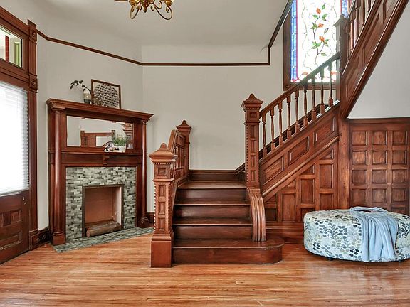 4th image of 4247 Laclede Ave