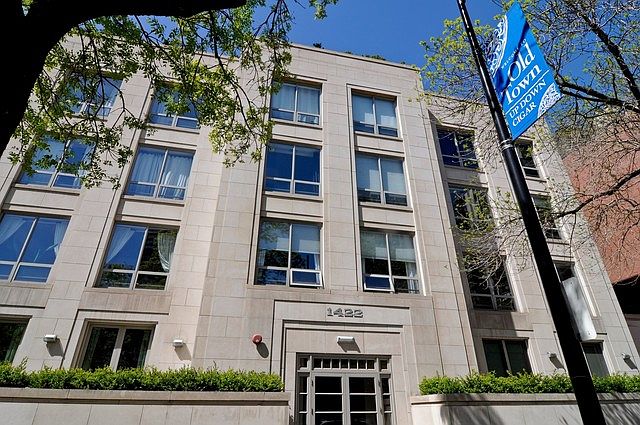 1st image of 1422 N Lasalle St APT 201