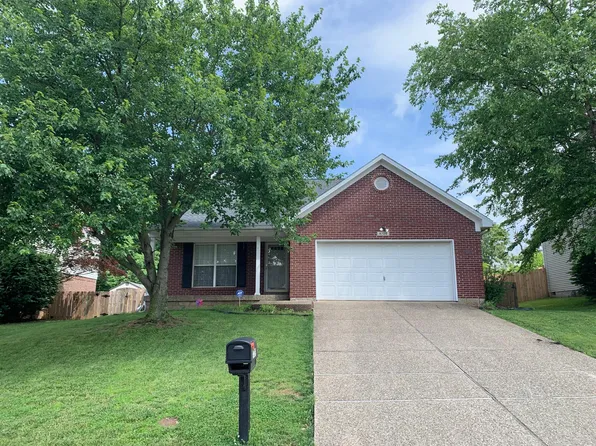 4709 Oak Pointe Dr, Louisville, KY 40245