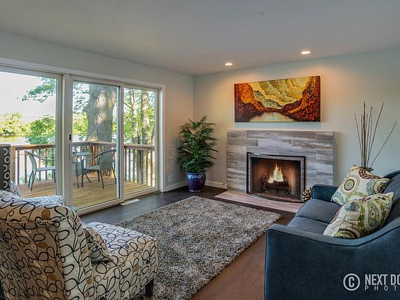 3rd image of 4075 Willow Dr NE