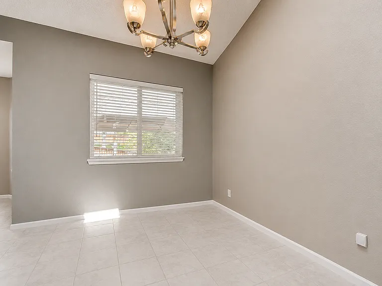 10149 Woodrose Ct — Photo 7