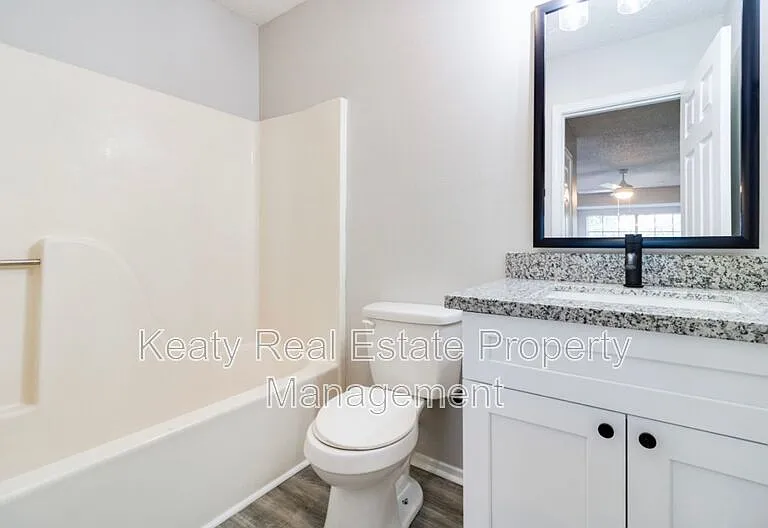 107 Meudon St #D — Photo 25