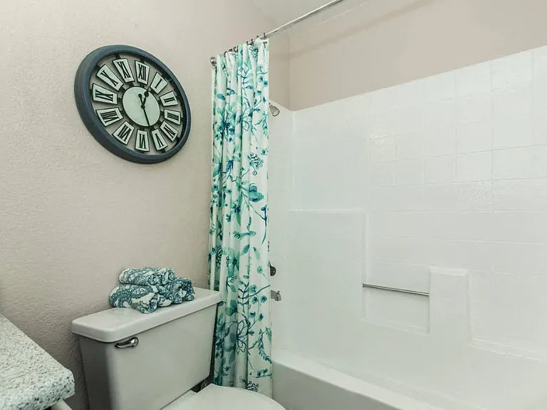 Wimbledon Apartments — Photo 46