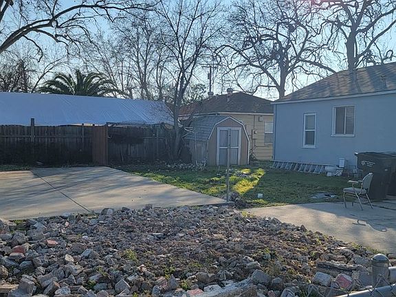 5th image of 2796 Branch St #0