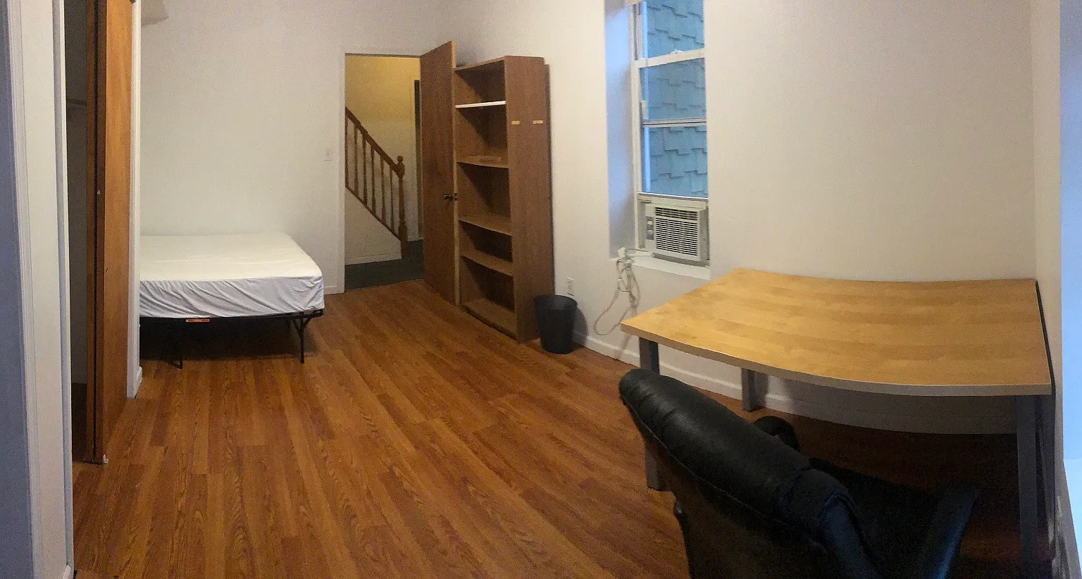 1 bed, 200 sqft, $690 — Photo 2