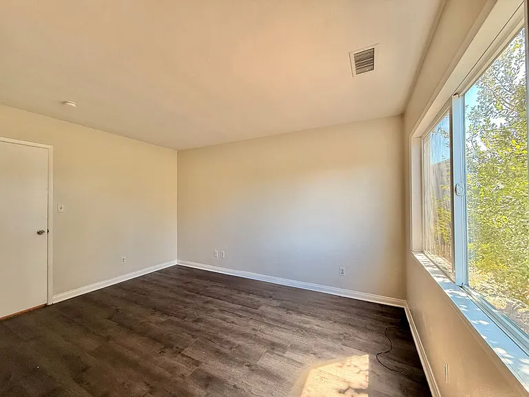 2208 Susan Pl — Photo 11