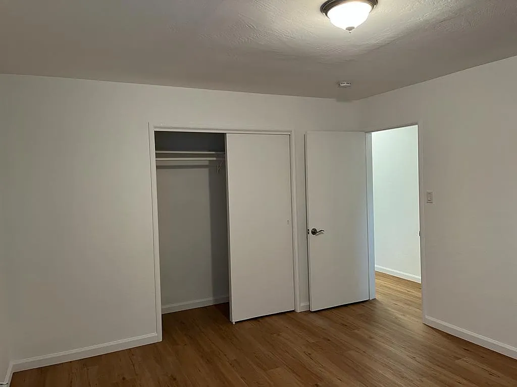 2 bed, $3,200 — Photo 3