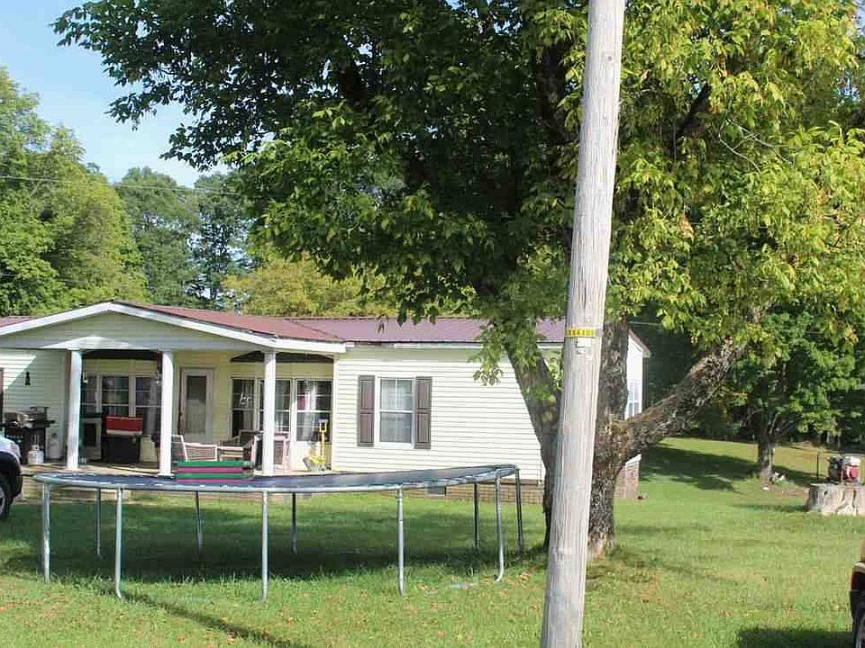2nd image of 483 Deitz Rd