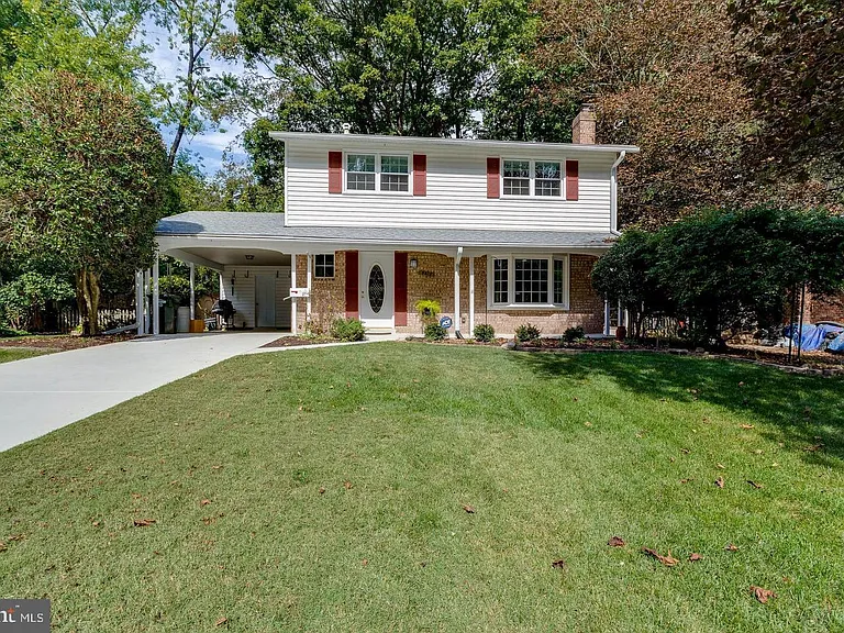 5612 Eastbourne Dr — Photo 1