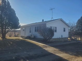 63239 215th St, Litchfield, MN 55355