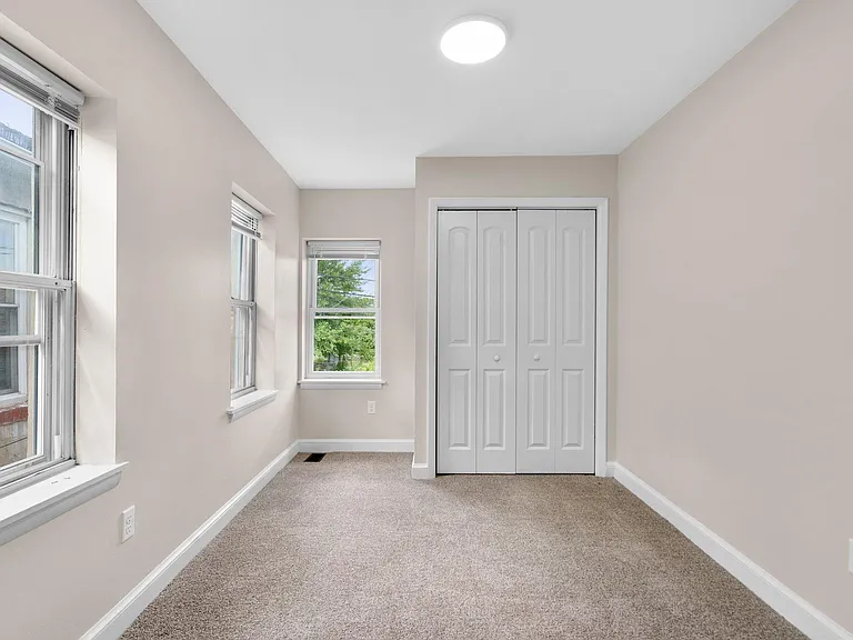 428 N Patterson Park Ave — Photo 7
