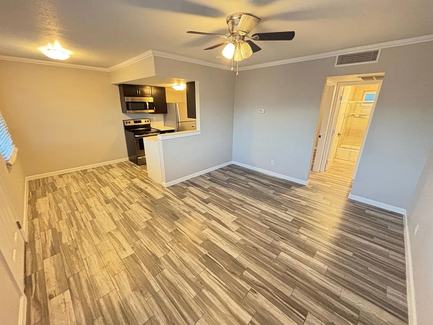 1111 S. Casino Center Blvd — Photo 3