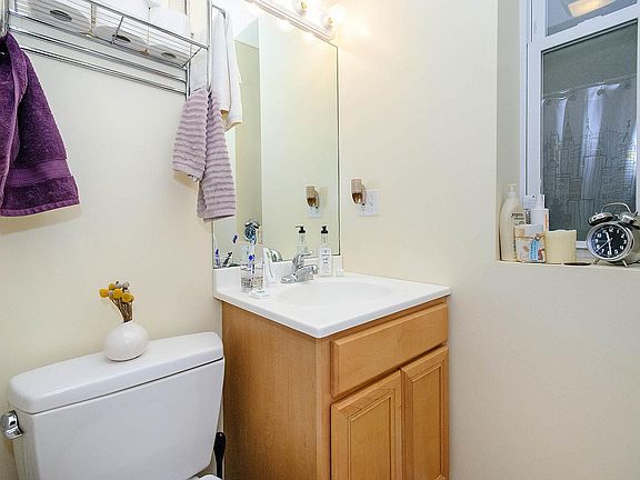4th image of 1852 W Wabansia Ave #2R