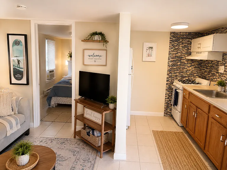 51 Lincoln Ave #D — Photo 1
