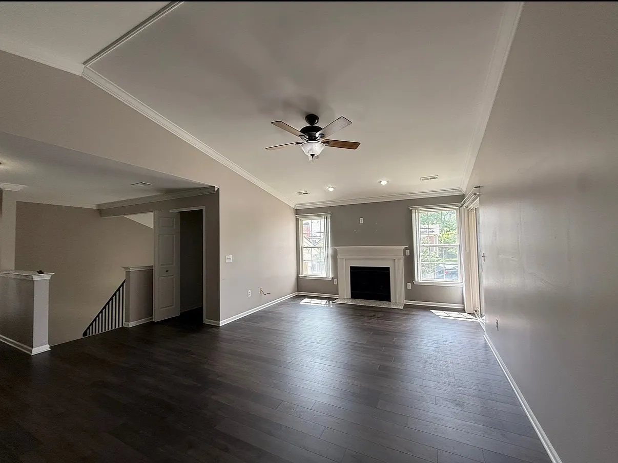 2 bed, 1400 sqft, $1,900 — Photo 4