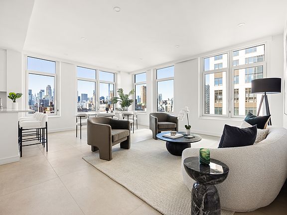3rd image of 300 E 83rd St #Penthouse 17a