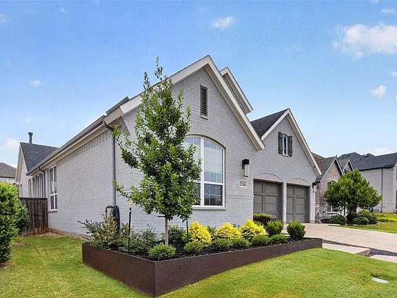 3rd image of 2304 Westlake Ct