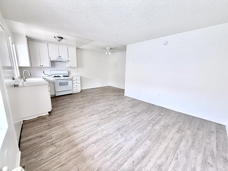 6714 Troost Ave #L — Photo 2