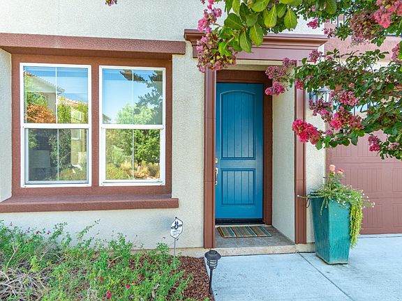 3rd image of 210 Oregano Ct