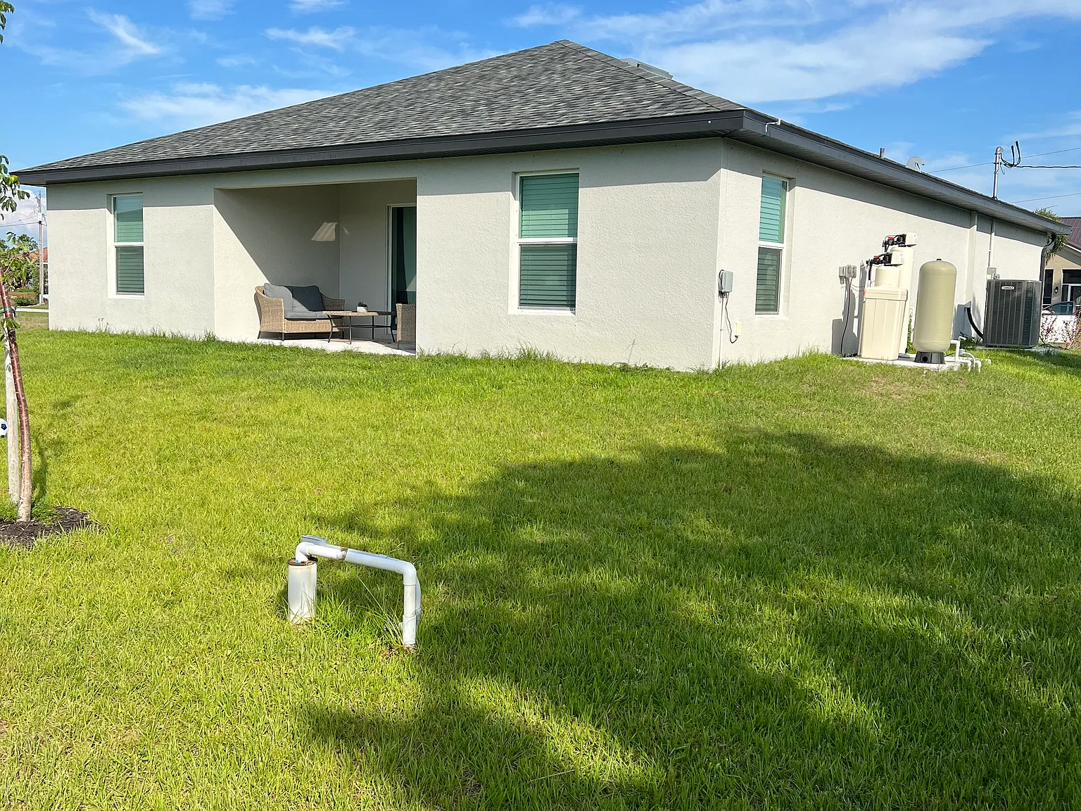 NE 39th St, Cape Coral — Photo 2