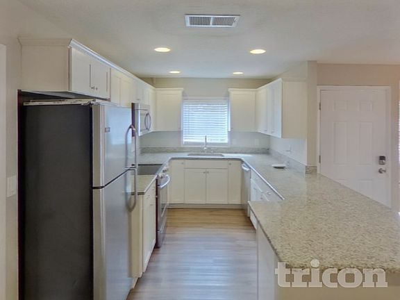4th image of 1091 Gantt Ave