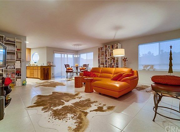3rd image of 668 W 40th St APT 4