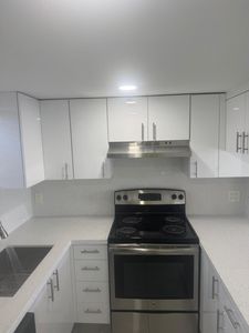 8290 Lake Dr APT 521, Doral, FL, 33166